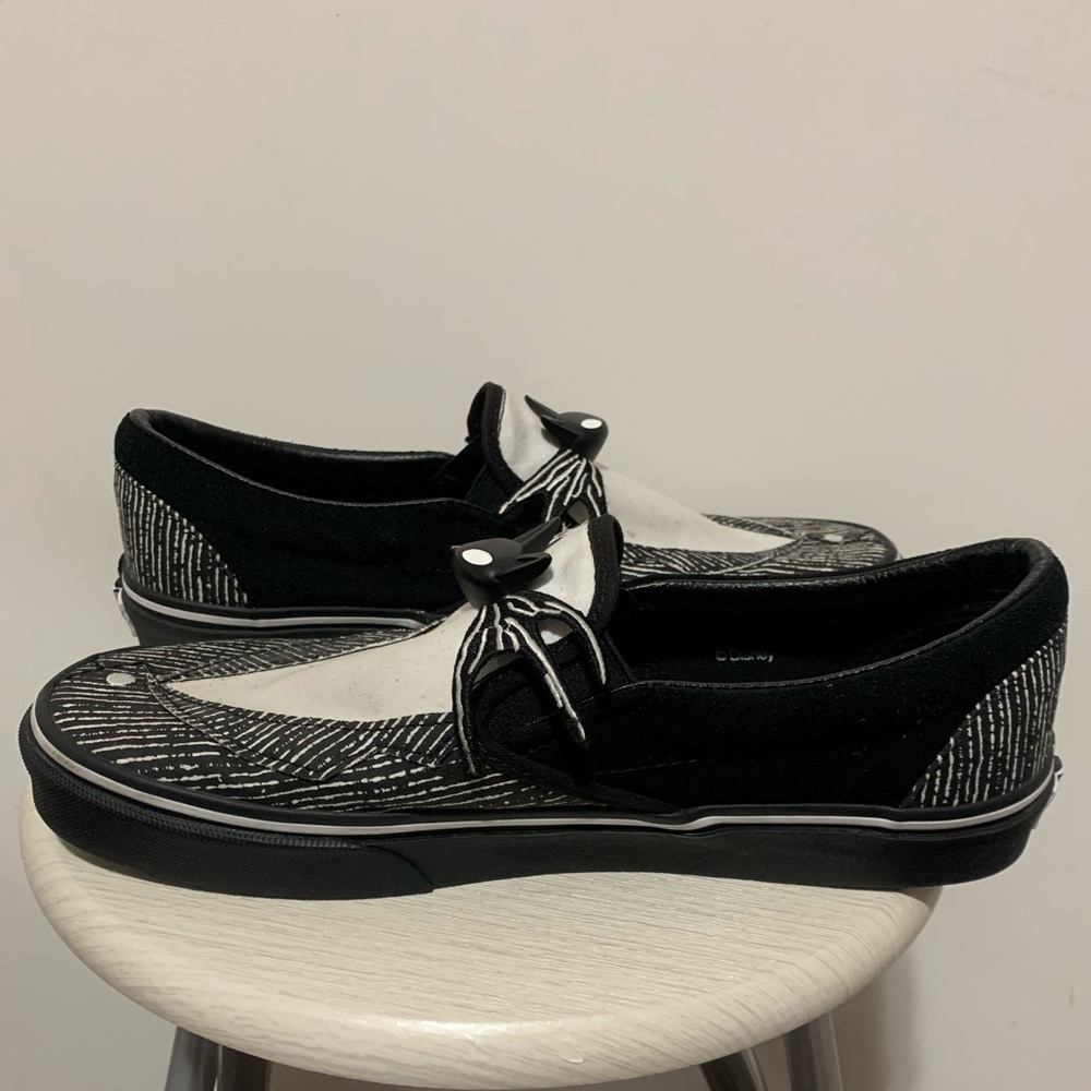 Vans - Picture 2 of 6